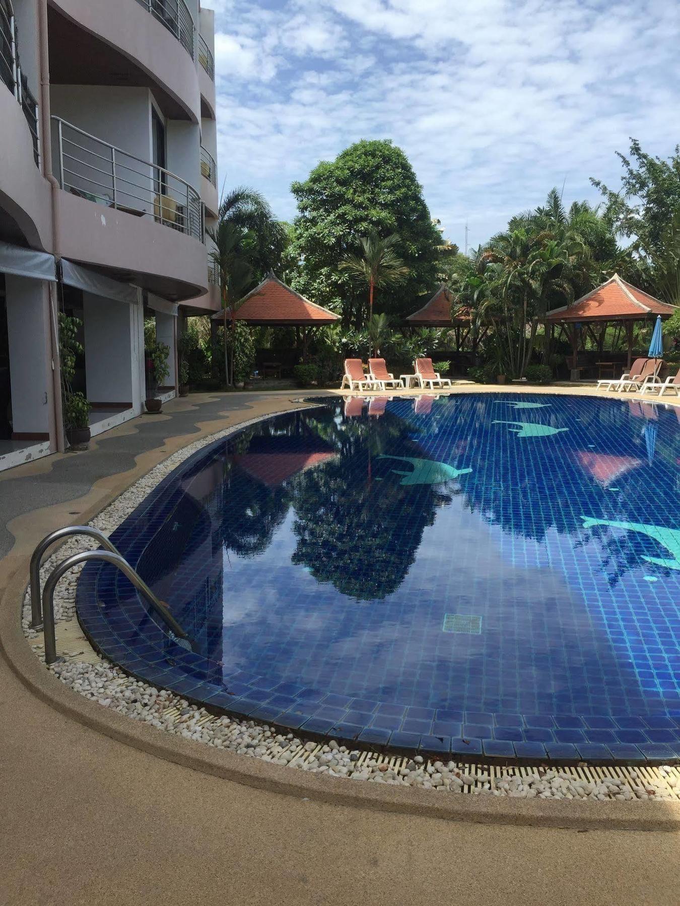 Chaweng Lakeview Condotel Koh Samui Exterior photo